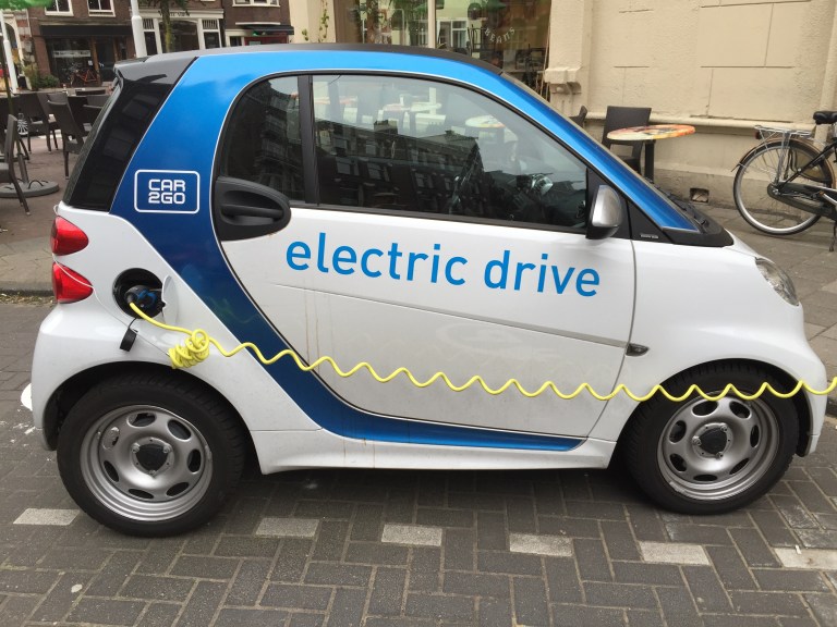 electric-smart-car